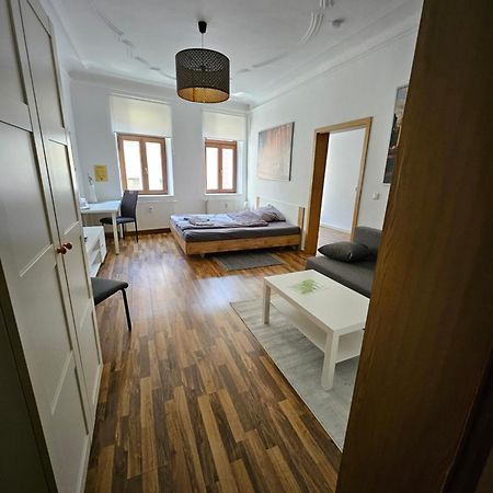 Ferienwohnung Apartment In Zittauer Stadtzentrum Innenstadt Innenring Top Lage - Wohnen Auf Zeit In Zittau - 1 Raum Wohnung المظهر الخارجي الصورة