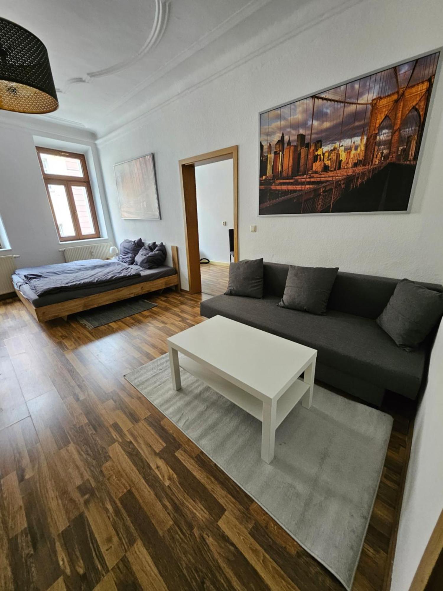Ferienwohnung Apartment In Zittauer Stadtzentrum Innenstadt Innenring Top Lage - Wohnen Auf Zeit In Zittau - 1 Raum Wohnung المظهر الخارجي الصورة